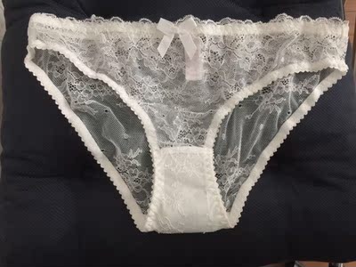 白色很好看，但是没有粉色那么少女、那么个性，但是基础色一定要有，搭配必需品，薄蕾丝确实凉快又透气，仙仙的~