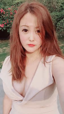 去厦门旅游穿了 裙子穿着确实很性感 去厦门旅游穿了 裙子穿着确实很性感