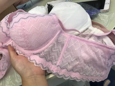 穿着蛮舒服的，喜欢这种薄薄的，收到后又拍了三件