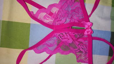 穿上后，**若隐若现，诱惑级了，像蝴蝶一般美丽，，，