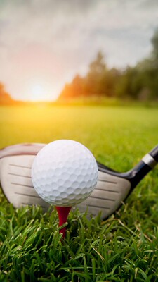 还行，不会掉，但是不怎么聚拢，偶尔穿穿还行