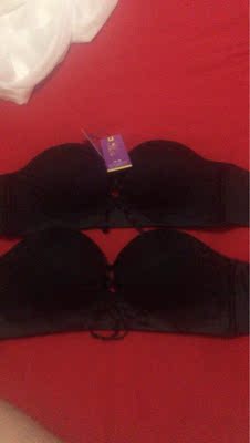 第二次购买了 这次又买的黑色 质量真心不错 穿着也不会往下掉 店家服务态度也超好 快递也很给力 总之很满意 还会再来回购的 嘻嘻 以后就认准这家