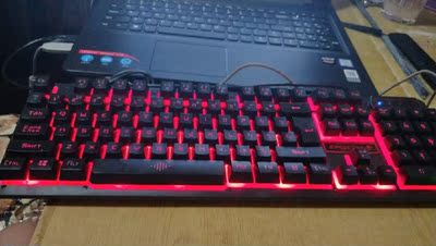 收到了,用了几天才来评价,键盘很好,性价比很高,手感不错!背光灯也很好!喜欢 收到了,用了几天才来评价,键盘很好,性价比很高,手感不错!背光灯也很好!喜欢