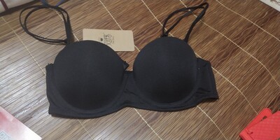 内衣很好看，试穿了一下，挺合适的，不错，还会光顾的