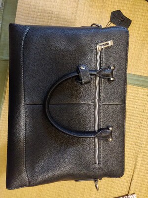 分析ELLE HOMME男包怎么样,三个月使用彻底后悔了,内幕曝光