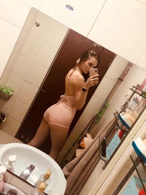 此用户没有填写评价。 此用户没有填写评价。