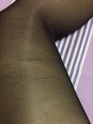 这个丝袜质量特别差，和图中不一样，还不如几元钱的呢，骗人