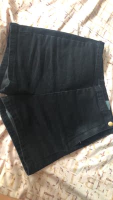 裤子很好看 穿着很舒服 物美价廉 已经推荐了朋友 喜欢 裤子很好看 穿着很舒服 物美价廉 已经推荐了朋友 喜欢