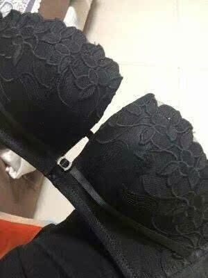 内衣质量不错，手感很好 穿着也舒服 很喜欢