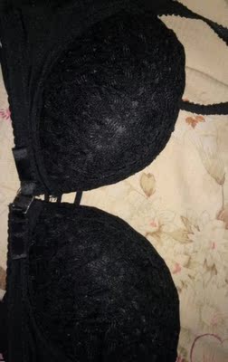 亲们！公 总~号搜：【很合适】再去买，超级好！！！！排在最上面的那个才是哦。物美价廉的好东西 喜欢会常来买，内衣穿着很舒服可以 穿的时候很方便  客服态度非常好 物流也很快。物美价廉的好东西 喜欢会常来买