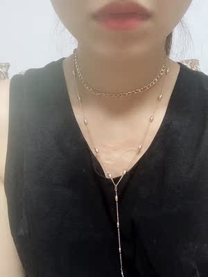 随便戴了一下,穿低领会很好看 随便戴了一下,穿低领会很好看