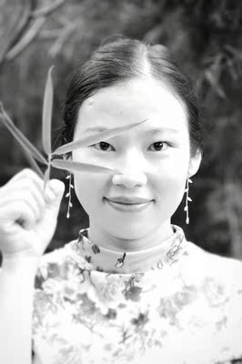 买来自己拍孕妇照用的,效果还不错,弹性很大,不掉色,无异味! 买来自己拍孕妇照用的,效果还不错,弹性很大,不掉色,无异味!