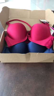 多次回购的宝贝了,首先卖家的发货速度快,一天的工夫就收到了,其次宝贝真的是特别棒,质量好颜色正穿着更是轻盈舒适,无任何束缚感又能有效的固定胸型,关键是肩带的设计特别漂亮,既好看又避免了肩带有可能滑落的尴尬局面,实在是大爱!还会继续支持的,五星好评是必须滴! 多次回购的宝贝了,首先卖家的发货速度快,一天的工夫就收到了,其次宝贝真的是特别棒,质量好颜色正穿着更是轻盈舒适,无任何束缚感又能有效的固定胸型,关键是肩带的设计特别漂亮,既好看又避免了肩带有可能滑落的尴尬局面,实在是大爱!还会继续支持的,五星好评是必须滴!