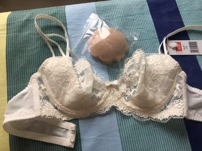 很喜欢，真的很薄很透气，夏天穿很凉快，还送了胸贴