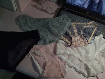 不喜欢黑色。最喜欢白色和粉色,超漂亮,夏天穿起来很凉快~喜欢喜欢喜欢,感觉买个花色的那个摸起来的手感不好。其他都可以~有点小遗憾😳😳😳 不喜欢黑色。最喜欢白色和粉色,超漂亮,夏天穿起来很凉快~喜欢喜欢喜欢,感觉买个花色的那个摸起来的手感不好。其他都可以~有点小遗憾😳😳😳