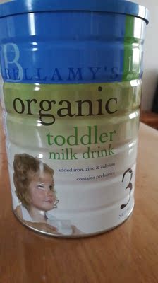 奶粉质地: 奶粉很细腻,开罐后没有结块,而且很容易冲泡。 消化: 口感很清淡,宝宝很喜欢 有效期: 有效期也还不错 外包装: 收到货之后,包装完整没有破漏 收货时长: 从发货到收货一共用了四天,不错不错,快递很给力 总结: 宝贝总体来说还很不错,别人介绍的这个牌子虽然没有吃过,但是很期待,现在试吃结束了,真的很不错,奶粉很清淡,粉质很细腻,宝宝也很喜欢,会一如既往的吃下去,而且查过是正品。可以放心给宝宝喝了。 奶粉质地: 奶粉很细腻,开罐后没有结块,而且很容易冲泡。 消化: 口感很清淡,宝宝很喜欢 有效期: 有效期也还不错 外包装: 收到货之后,包装完整没有破漏 收货时长: 从发货到收货一共用了四天,不错不错,快递很给力 总结: 宝贝总体来说还很不错,别人介绍的这个牌子虽然没有吃过,但是很期待,现在试吃结束了,真的很不错,奶粉很清淡,粉质很细腻,宝宝也很喜欢,会一如既往的吃下去,而且查过是正品。可以放心给宝宝喝了。