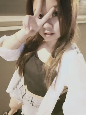 衣服很性感啦 穿出去 做睡衣都可以 美美的 喜欢的 不要犹豫啦 衣服很性感啦 穿出去 做睡衣都可以 美美的 喜欢的 不要犹豫啦