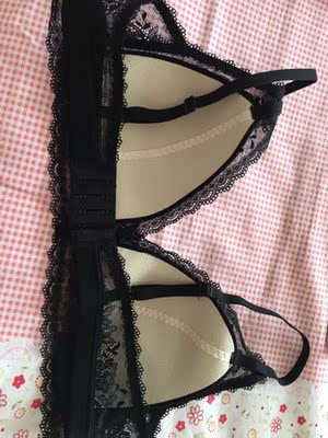 下围确实有点小，特意买大一码刚好，薄薄的很舒服，就是好像露点了