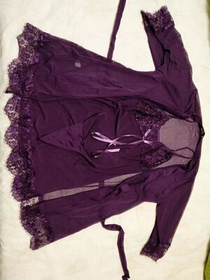 还没穿，很性感内衣好喜欢喔