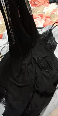 收到了，性感，纱柔软，从来没有穿过这样的睡衣，透明的，呵呵