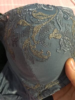 这个灰色和图片有色差，图片有点紫色，实物是灰色的。