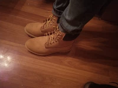 鞋子收到，大小刚好，物流也很快。很满意的一次购物好评！