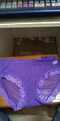 很漂亮，性感。有风情。