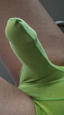 宝贝收到了，面料很好，穿着很舒服，价格上面也很划算，就是感觉大象鼻在长点就好😄