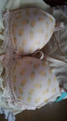 适合小胸的妹纸emmm大胸妹纸还是考虑考虑吧