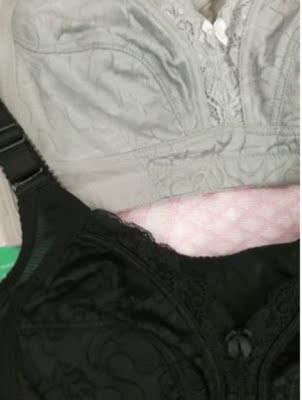 客服推荐的码很合适，穿着很舒服，很满意