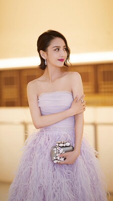 第一次买了肤色的，因为穿着舒适，又买了这款黑色的，一样的舒服合身。