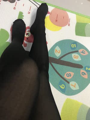 宝贝终于收到了,打开包装一看还是挺惊喜的,里面的绒特别的细腻,迫不及待的试了一下,真心不错,之前我也买过这样的,都不怎么样,但是这一次是真的选对了,黑色是我的专宠色,这下就剩两条大长腿了…… 宝贝终于收到了,打开包装一看还是挺惊喜的,里面的绒特别的细腻,迫不及待的试了一下,真心不错,之前我也买过这样的,都不怎么样,但是这一次是真的选对了,黑色是我的专宠色,这下就剩两条大长腿了……