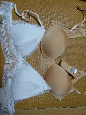 胸罩还可以,就是感觉时间长了会松掉,够轻薄很透气,夏天戴着挺舒服的。 胸罩还可以,就是感觉时间长了会松掉,够轻薄很透气,夏天戴着挺舒服的。