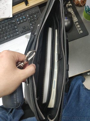 分析ELLE HOMME男包怎么样,三个月使用彻底后悔了,内幕曝光