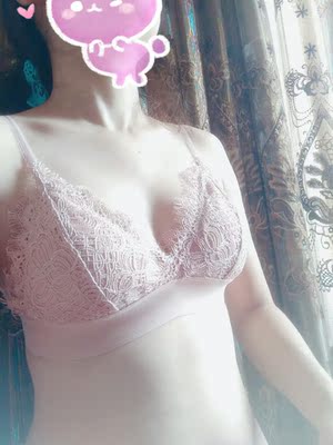 宝贝收到了，质量很棒哦，薄款但还是比较有型的还带些小性感。😊最重要的是穿着很舒适没有压迫感。满意满意