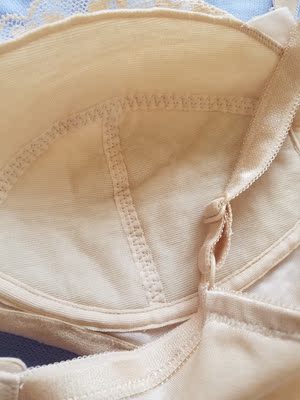 穿黛安芬快二十年了，都是在实体店买，这是第一次在网店买，这质量真不如实体店，不知道是不是处理残次品，左右蕾丝长度不一样，右边比左边多了半厘米，虽说只有半厘米，可穿上以后长的一边就不是很服帖，夏天穿贴身衣服肯定不行，懒得退了，冬天穿里面吧，这是这些年买的质量最差的黛安芬，以后希望质检可以严格一些。