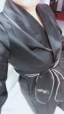 这款我最喜欢袖子了～而且冬天在屋里穿正好～黑色很显瘦