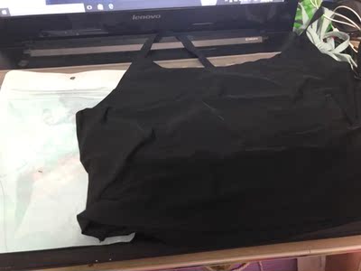 冰冰凉凉的，穿起来很舒服，我150斤，穿着没问题