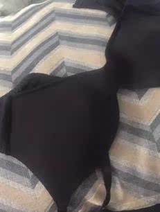 内衣真的好漂亮好喜欢,不但内衣漂亮,上身的效果更美,非常非常舒服,面料也很好,颜色也正,超喜欢,而且物美价廉,我在淘宝买了好多东东,从来不上图的,今天第一次,喜欢这种简单又不失女人味的款式。 内衣真的好漂亮好喜欢,不但内衣漂亮,上身的效果更美,非常非常舒服,面料也很好,颜色也正,超喜欢,而且物美价廉,我在淘宝买了好多东东,从来不上图的,今天第一次,喜欢这种简单又不失女人味的款式。