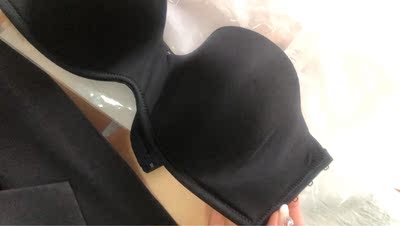 迟来的评价，收到货啦～跟自己想象中的一样，比较好穿，不掉～准备再买件裸色～