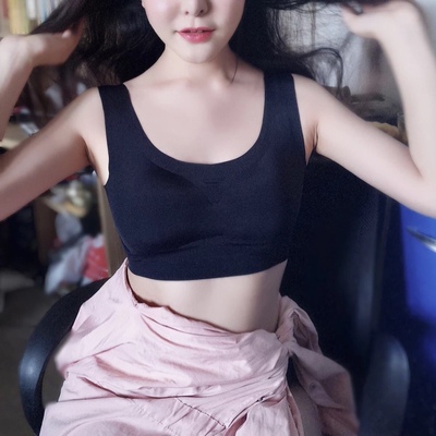 質量一如既往的好,穿上一點束縛感沒有,超級柔軟,尺碼也非常合適,無鋼圈但是非常的有型,真的很棒,跟圖片沒有差別,沒有色差,客服態度也很好,物流很快,做工精巧,精緻,價格實惠,顏色漂亮,物超所值,我不是拖,可只要選對尺碼,買了絕對買了不後悔的,真的很不錯,真是物美價廉,非常值得擁有,性價比高的一款內衣。 質量一如既往的好,穿上一點束縛感沒有,超級柔軟,尺碼也非常合適,無鋼圈但是非常的有型,真的很棒,跟圖片沒有差別,沒有色差,客服態度也很好,物流很快,做工精巧,精緻,價格實惠,顏色漂亮,物超所值,我不是拖,可只要選對尺碼,買了絕對買了不後悔的,真的很不錯,真是物美價廉,非常值得擁有,性價比高的一款內衣。