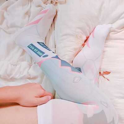 袜子超薄，衣服料子超级舒服，这个设计太好了，老夫的少女心啦！