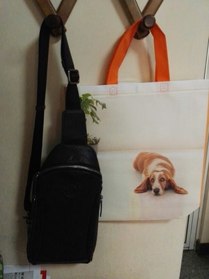 火爆的暇步士男包怎么样，质量很差是真的吗