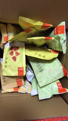 好零食,就挑良品美食+【品籽服务好】 最喜欢脆冬枣和酸奶块 还有夏夷贝非常非常好吃 其它零食也都很好吃,过一段时间还要买带去国外吃 好零食,就挑良品美食+【品籽服务好】 最喜欢脆冬枣和酸奶块 还有夏夷贝非常非常好吃 其它零食也都很好吃,过一段时间还要买带去国外吃