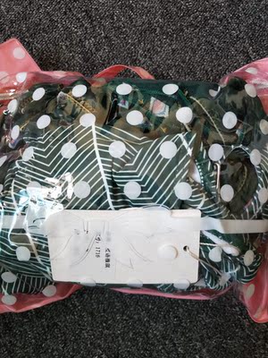 衣服超美!超级喜欢!