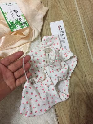 质量不好,买来到现在没穿,买了七八条,退了三四条,发信息给售后处理退款根本没人理会,发了十几条,消息显示已读的,但是就是没人处理,5.31卖家签收的,但是卖家迟迟不肯退款,发消息让他退款也没人理会,消息反正都是已读的,直到6.9号才处理,卖家服务态度太差,太差,太差,想买的亲,慎重!!! 质量不好,买来到现在没穿,买了七八条,退了三四条,发信息给售后处理退款根本没人理会,发了十几条,消息显示已读的,但是就是没人处理,5.31卖家签收的,但是卖家迟迟不肯退款,发消息让他退款也没人理会,消息反正都是已读的,直到6.9号才处理,卖家服务态度太差,太差,太差,想买的亲,慎重!!!