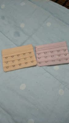 我是分两次买的，都是密粉色，怎么色差会那么大 两百多块钱的货就是这么忽悠我的