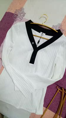 打底必备,实物超好看,客服推荐的尺码也刚好,准备再入手一件黑色! 打底必备,实物超好看,客服推荐的尺码也刚好,准备再入手一件黑色!