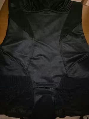 今天收到宝贝试穿了，很好不想脱下来。这么便宜，质量很好，再来2套。