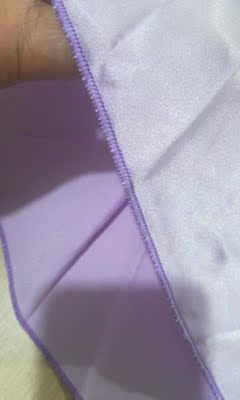 我买的紫色的，给大家看下面料，不知道为啥拍的这个颜色 可能光线的原因，大家看下做工跟细节，我觉得还可以吧，几十块我是挺满意的，穿上很舒服，害羞就不上传拍照图片了，哈哈，满意好评，如果有新款的话记得通知下我啊，挺好的，喜欢他们家的 。